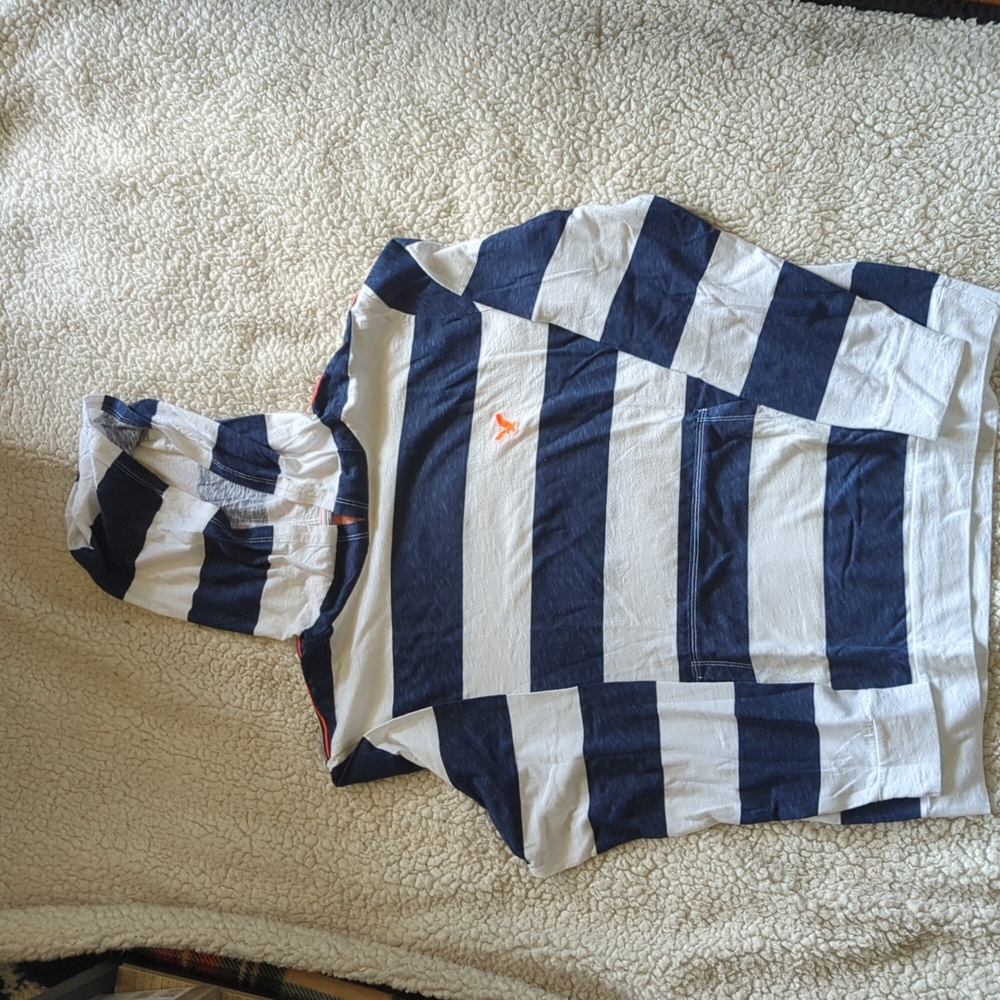 American eagle hooded long sleeve tee